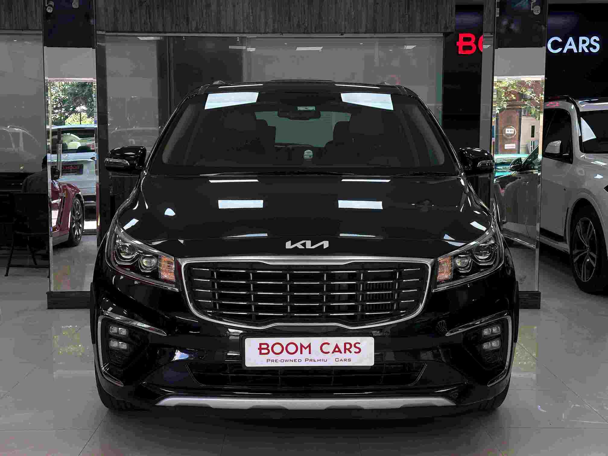 KIA CARNIVAL D2 LIMOUSINE +